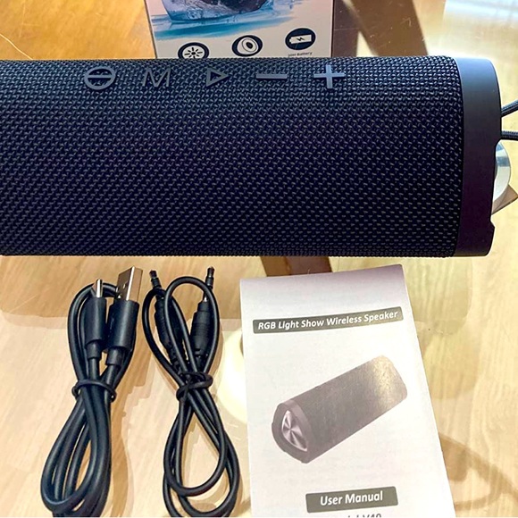 Vanzon waterproof Bluetooth speaker (awesome longevity) - Picture 1 of 6